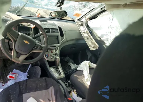 2014 Chevrolet Sonic Ls z USA, uszkodzony, nr VIN 1G1JA6SH2E4244247